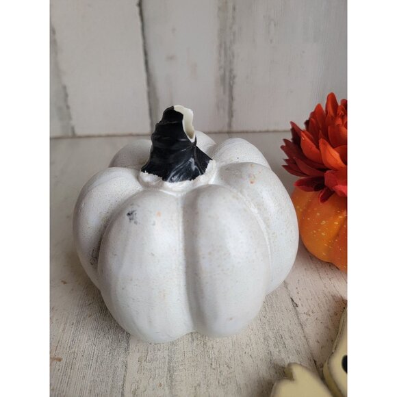 Pumpkin AS IS White orange flower ghost Halloween set decor - Picture 5 of 8